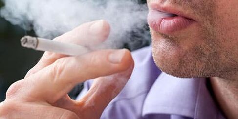 Пушенето на цигара насън има различни тълкувания