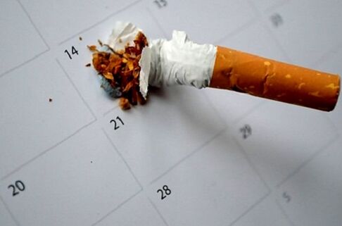 счупена цигара и спиране на тютюнопушенето